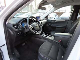 imgi_12_698c94f1a0456624430b28d4 2024 Ford Escape