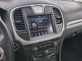2018 Chrysler 300